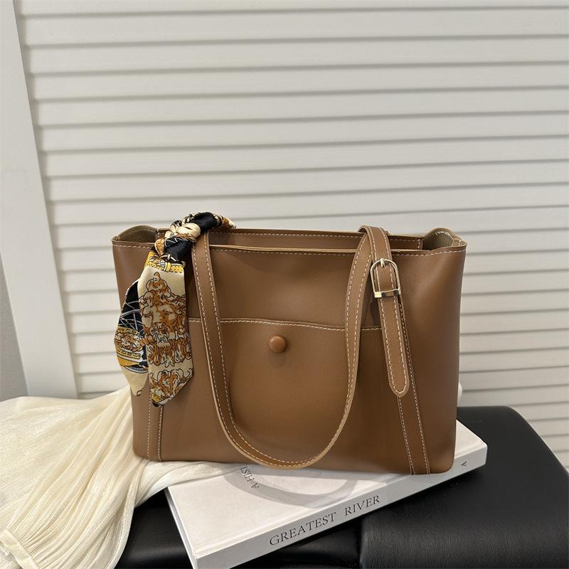 Однотонная женская сумка премиум-текстуры, атмосферная, для ежедневных поездок, универсальная женская сумка через плечо/подмышку, повседневная сумочка светло-коричневого
Однотонная женская сумка премиум-текстуры, атмосферная, для ежедневных поездок, универсальная женская сумка через плечо/подмышку, повседневная сумочка светло-коричневого