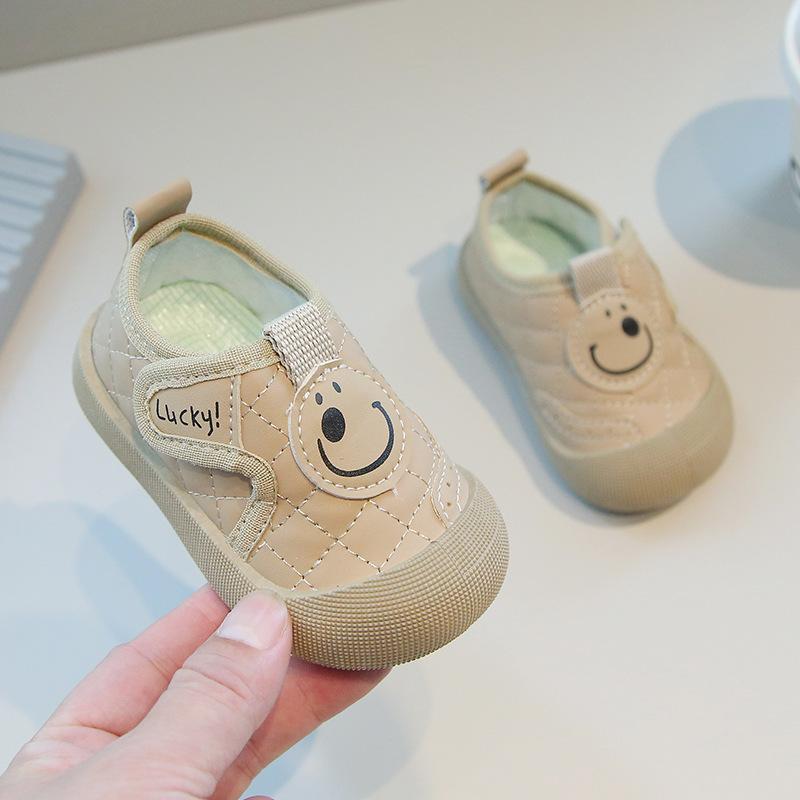 Baby boy toddler shoes 2025 autumn new 0-1 one-2 year old baby shoes soft sole non-slip baby girl shoes 15 yards inner length 12CM
Baby boy toddler shoes 2025 autumn new 0-1 one-2 year old baby shoes soft sole non-slip baby girl shoes 15 yards inner length 12CM
