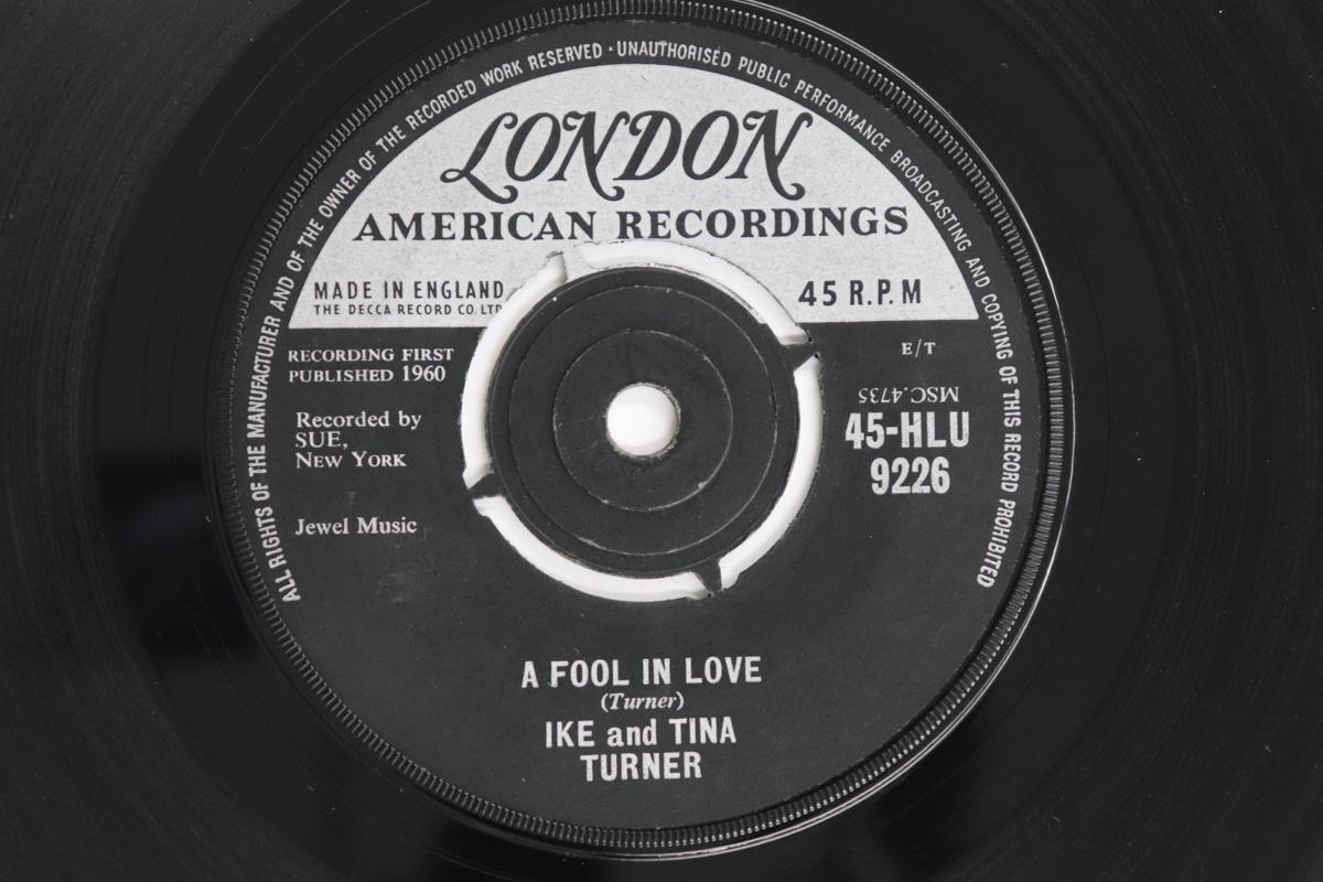 7-дюймовая пластинка IKE & TINA TURNER - A Fool In Love / The Way You Love M 45HLU9226 London Records 1960 UK Рок Б/У
7-дюймовая пластинка IKE & TINA TURNER - A Fool In Love / The Way You Love M 45HLU9226 London Records 1960 UK Рок Б/У