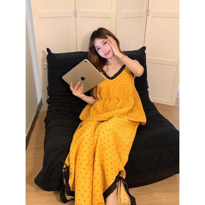 Korean high-end polka dot with chest pad printing suspender pajamas women s new loose large-size loungewear in summer M
Korean high-end polka dot with chest pad printing suspender pajamas women s new loose large-size loungewear in summer M
