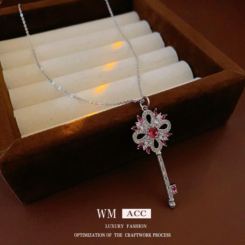 Цирконовый ключ-ожерелье, легкая роскошь, изысканная мода, темперамент для путешествий, цепочка на ключицу, ниша, универсальный, высококачественный аксессуар розовый
Цирконовый ключ-ожерелье, легкая роскошь, изысканная мода, темперамент для путешествий, цепочка на ключицу, ниша, универсальный, высококачественный аксессуар розовый