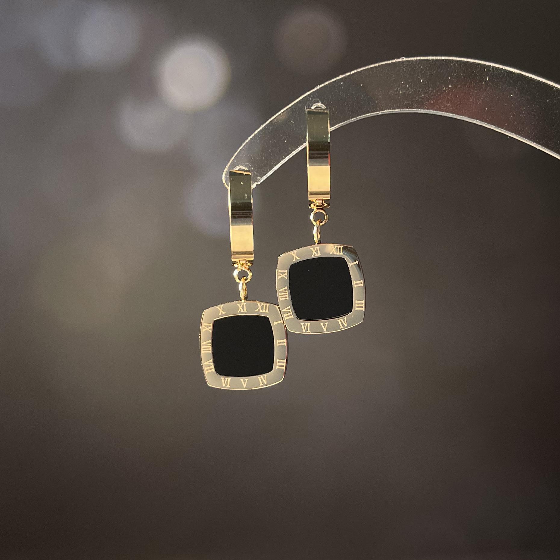 Серьги из титановой стали с геометрическим узором из розового золота для женщин — стильный, простой дизайн square earrings
Серьги из титановой стали с геометрическим узором из розового золота для женщин — стильный, простой дизайн square earrings