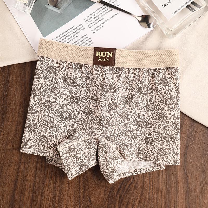 Жіночі бавовняні трусики з принтом троянд - Класичні, Зручні, М які та Безпечні XL
Жіночі бавовняні трусики з принтом троянд - Класичні, Зручні, М які та Безпечні XL