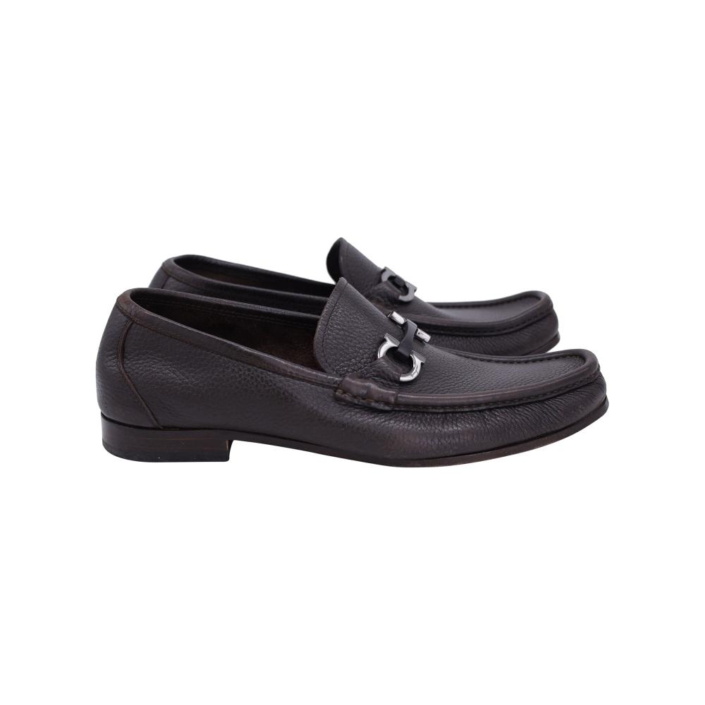 Salvatore Ferragamo Лоферы Salvatore Ferragamo Gancini Detail Grandioso в цвете Коричневый Кожаный коричневый
Salvatore Ferragamo Лоферы Salvatore Ferragamo Gancini Detail Grandioso в цвете Коричневый Кожаный коричневый