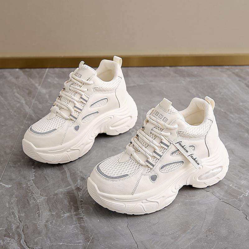 Женские кроссовки на платформе, увеличивающие рост, 2025, новые весенне-осенние, сетчатые, легкие, на толстой подошве, для невысоких, тонкие, повседневные, спортивные 35
Женские кроссовки на платформе, увеличивающие рост, 2025, новые весенне-осенние, сетчатые, легкие, на толстой подошве, для невысоких, тонкие, повседневные, спортивные 35