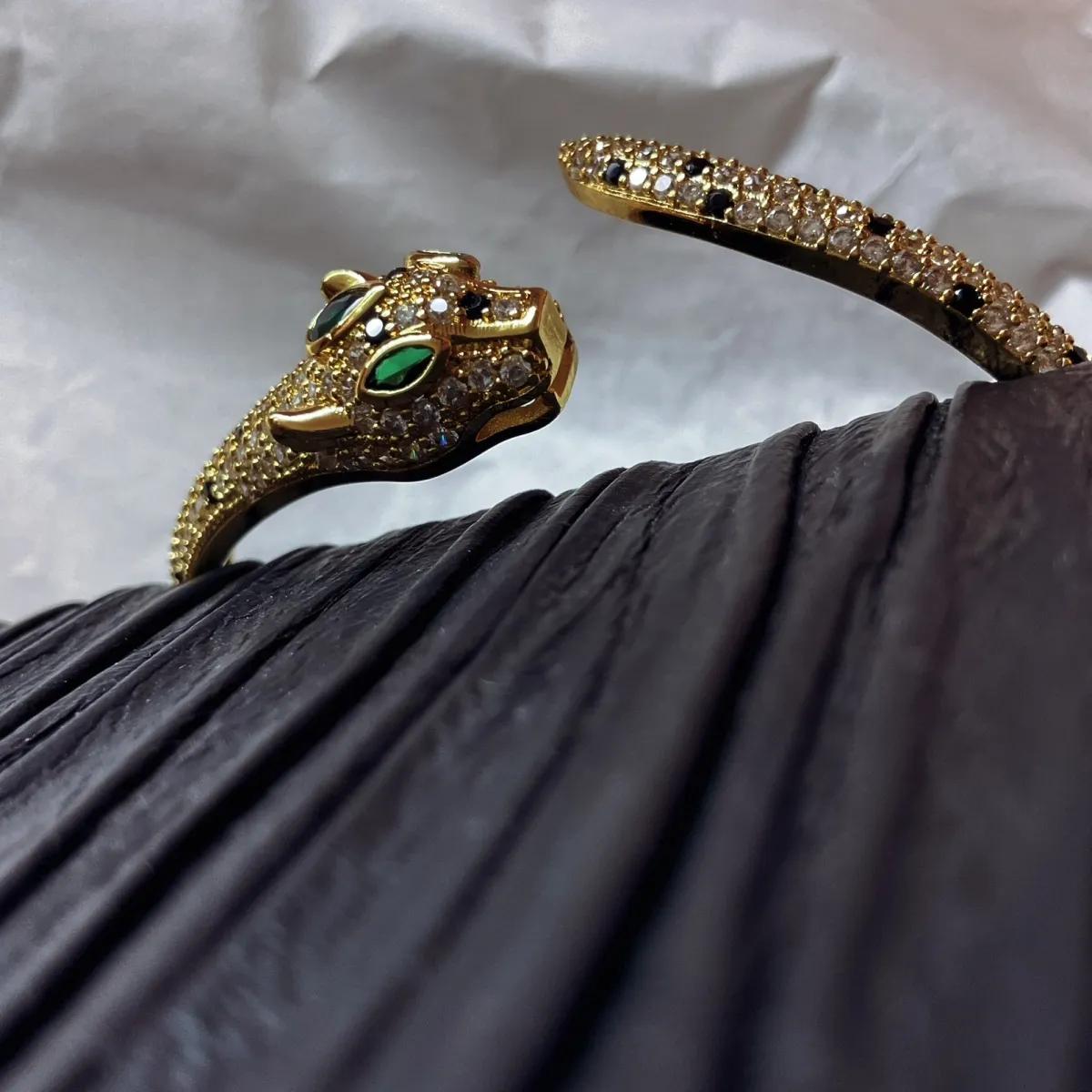 New Lingbaozi Bracelet, Luxurious, High-end and Exquisite Open Bracelet Bracelet one size(17-20cm)
New Lingbaozi Bracelet, Luxurious, High-end and Exquisite Open Bracelet Bracelet one size(17-20cm)