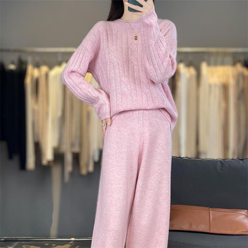 2025 Autumn/Winter Pure Wool Cable Knit Set: Round Neck Sweater & Sequin High-Waist Wide-Leg Pants Extra Large розовый
2025 Autumn/Winter Pure Wool Cable Knit Set: Round Neck Sweater & Sequin High-Waist Wide-Leg Pants Extra Large розовый