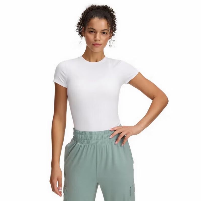 Under Armour Women s 6000341-100 Sport Short Sleeve T-Shirt L G
Under Armour Women s 6000341-100 Sport Short Sleeve T-Shirt L G