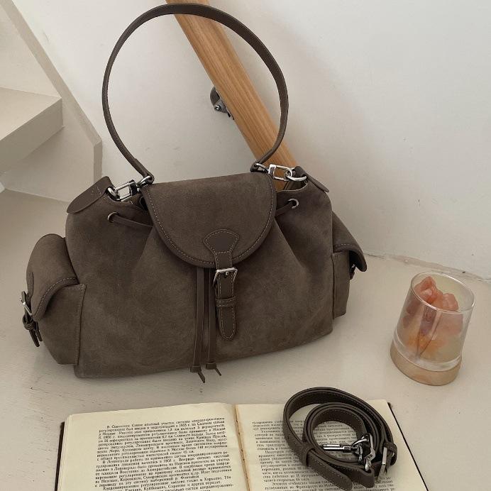 Women S Bag, Matte Leather Underarm Bag, High-End Sense, Large-Capacity Bucket Bag, Versatile Shoulder Bag, Trendy. 35*12*23
Women S Bag, Matte Leather Underarm Bag, High-End Sense, Large-Capacity Bucket Bag, Versatile Shoulder Bag, Trendy. 35*12*23