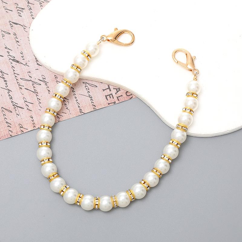 High brightness pearl carrying chain, pearl extension chain, phone case hanging chain
High brightness pearl carrying chain, pearl extension chain, phone case hanging chain