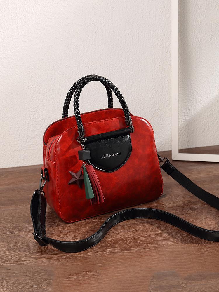 Spring and Summer Contrasting New Style Retro Fashion Oil Wax Handbag Crossbody Round Multi Compartment Women s Bag Versatile красный
Spring and Summer Contrasting New Style Retro Fashion Oil Wax Handbag Crossbody Round Multi Compartment Women s Bag Versatile красный