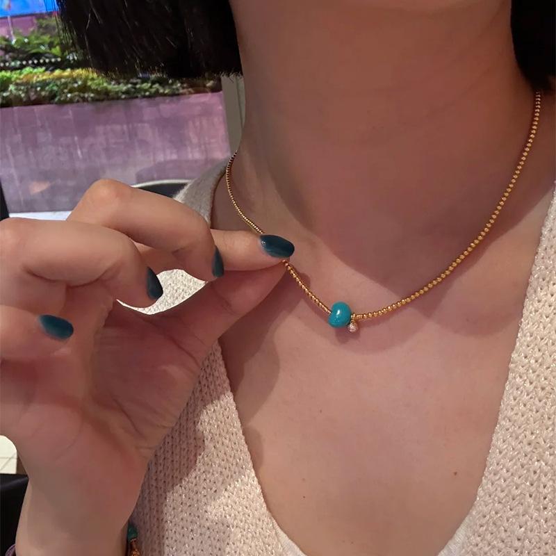 Classic ethnic style blue turquoise heart-shaped pendant round beads necklace light luxury banquet clavicle chain jewelry gift 45cm
Classic ethnic style blue turquoise heart-shaped pendant round beads necklace light luxury banquet clavicle chain jewelry gift 45cm