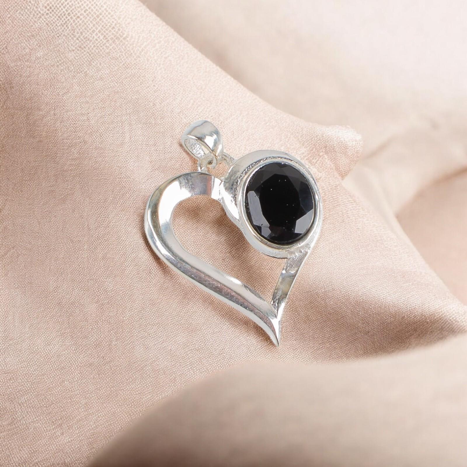 Black Onyx Gemstone 925 Sterling Silver Jewelry Fashionable Pendant For Women s CP-5-15
Black Onyx Gemstone 925 Sterling Silver Jewelry Fashionable Pendant For Women s CP-5-15