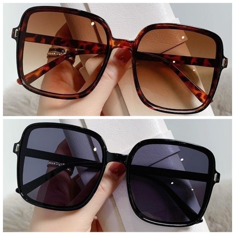 2/3/4/6pcs Women s Retro Square Glasses, Gradient Lenses, Lightweight & Durable for Daily/Outdoor/Driving
2/3/4/6pcs Women s Retro Square Glasses, Gradient Lenses, Lightweight & Durable for Daily/Outdoor/Driving