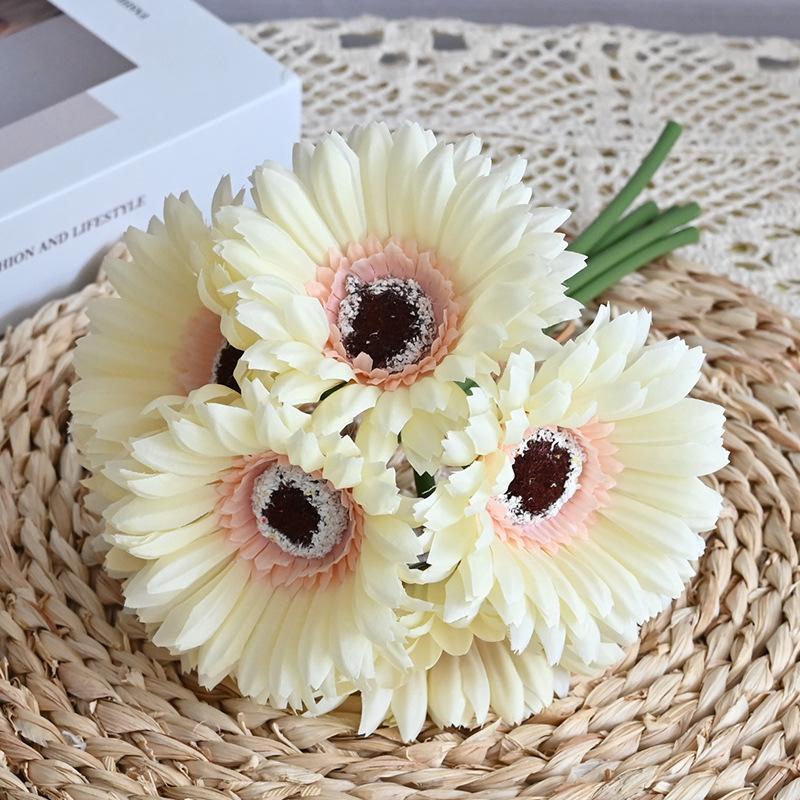Имитация хризантемы ручка букет шелковый подсолнух маленький букет с ручкой ромашки голландская хризантема фотография дом свадьба отель реквизит
Имитация хризантемы ручка букет шелковый подсолнух маленький букет с ручкой ромашки голландская хризантема фотография дом свадьба отель реквизит