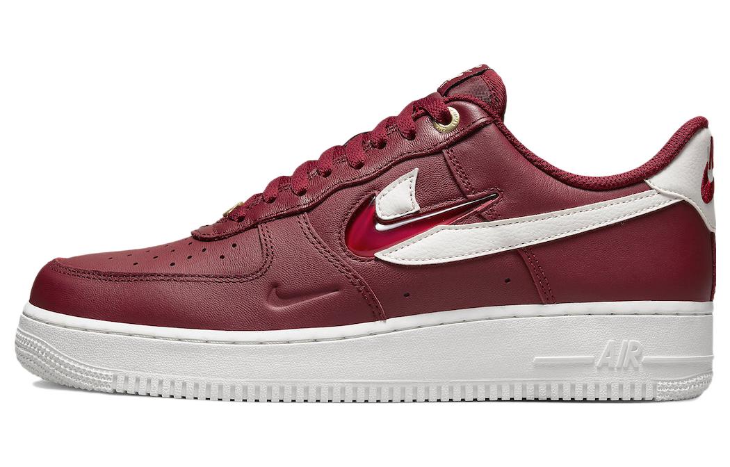 Nike Air Force 1 07 Join Forces Team Red DQ7664-600 41
Nike Air Force 1 07 Join Forces Team Red DQ7664-600 41