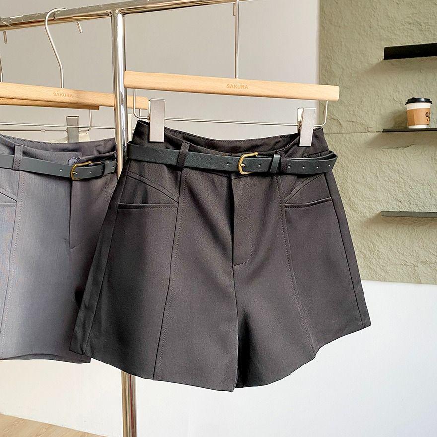 Женские серые шорты-костюм с высокой посадкой и широкими штанинами - Летняя корейская стройнящая мода 2025 2XL
Женские серые шорты-костюм с высокой посадкой и широкими штанинами - Летняя корейская стройнящая мода 2025 2XL