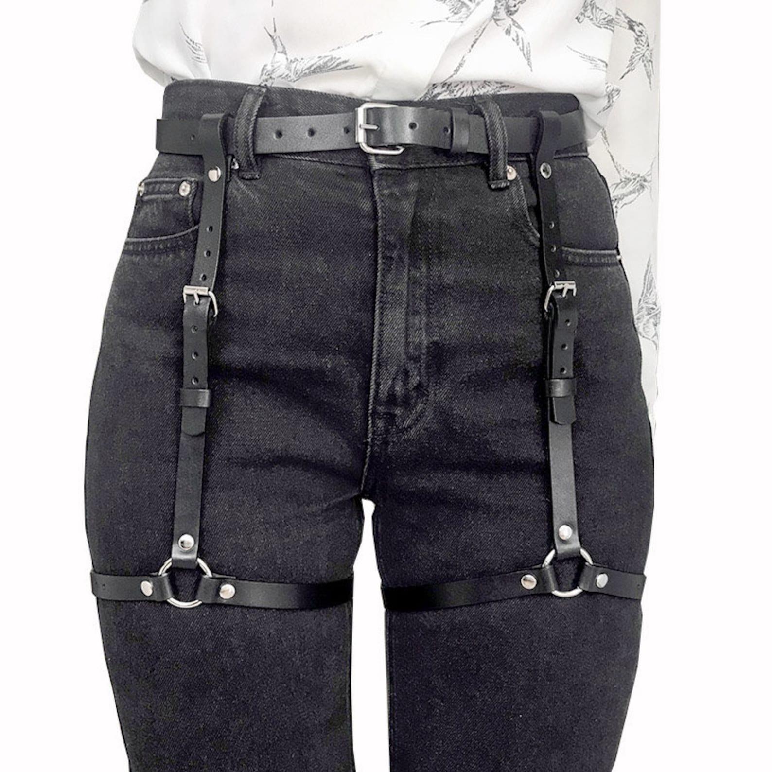 Women Fashion Harness Leg Harness Pu Leather Adjustable Studded Decor Thigh Garter Belt Gothic Harness Bondage Lingerie
Women Fashion Harness Leg Harness Pu Leather Adjustable Studded Decor Thigh Garter Belt Gothic Harness Bondage Lingerie