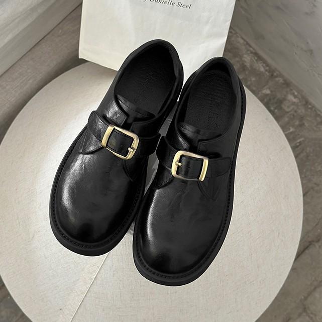 Leather retro British style platform small leather shoes autumn new Velcro square buckle single shoes round head thick heel loafers 34
Leather retro British style platform small leather shoes autumn new Velcro square buckle single shoes round head thick heel loafers 34