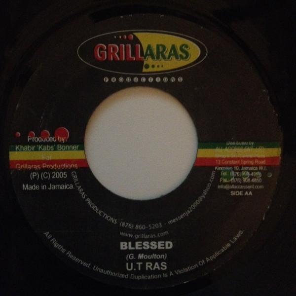 7inch Record CAPLETON / U.T. RAS - Open Your Eyes / Blessed RT001 Grillaras Produ 2005 Jamaica Reggae, Ska & Dub Used
7inch Record CAPLETON / U.T. RAS - Open Your Eyes / Blessed RT001 Grillaras Produ 2005 Jamaica Reggae, Ska & Dub Used