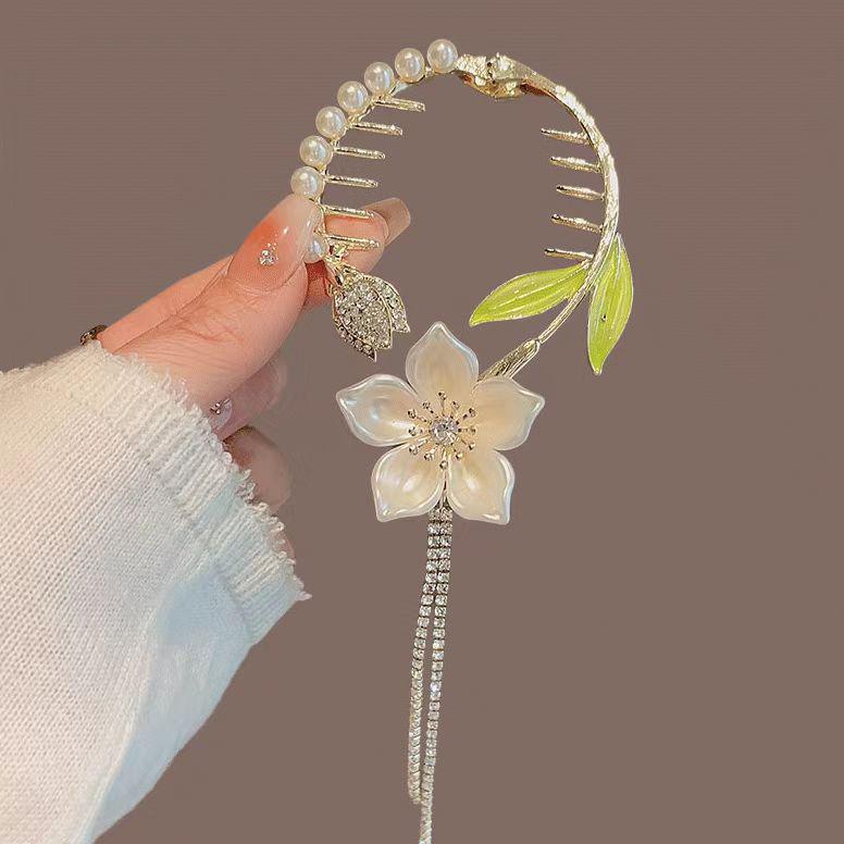 Шпилька з китицею Конвалія - Елегантний аксесуар з трояндою та затискачем-крабом для жіночих зачісок напівзібране волосся
Шпилька з китицею Конвалія - Елегантний аксесуар з трояндою та затискачем-крабом для жіночих зачісок напівзібране волосся