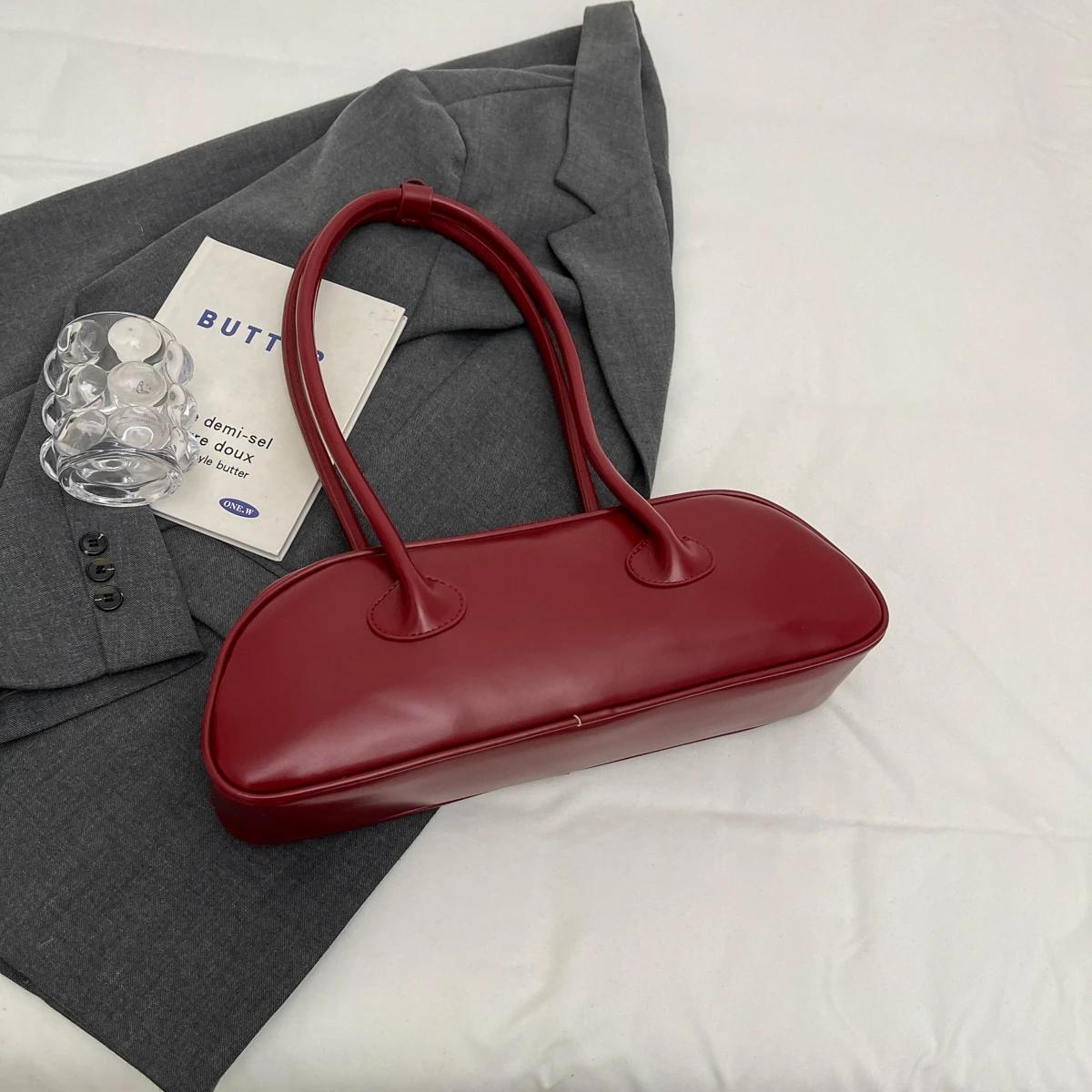 Дизайнерские большие сумки через плечо из искусственной кожи для женщин 2024 года, новая тенденция, женская сумка через плечо, однотонные сумки и кошельки КРАСНОГО цвета вино красного
Дизайнерские большие сумки через плечо из искусственной кожи для женщин 2024 года, новая тенденция, женская сумка через плечо, однотонные сумки и кошельки КРАСНОГО цвета вино красного