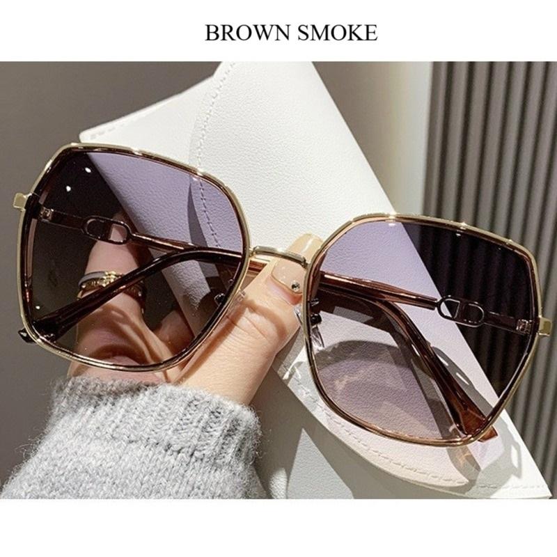 Polarized Luxury Glamour Brand Women Sunglasses Crystal Fashion Trend Sun Glasses Diamond Shades Uv400
Polarized Luxury Glamour Brand Women Sunglasses Crystal Fashion Trend Sun Glasses Diamond Shades Uv400