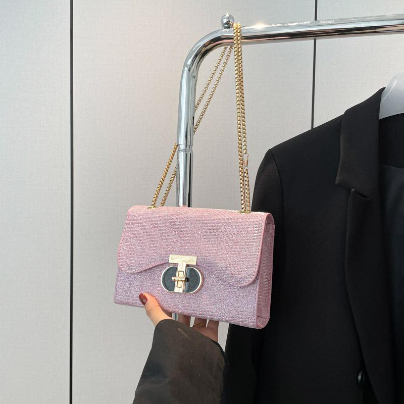 2025 new popular bag women s texture small square bag casual temperament premium shoulder bag niche chain messenger bag розовый
2025 new popular bag women s texture small square bag casual temperament premium shoulder bag niche chain messenger bag розовый