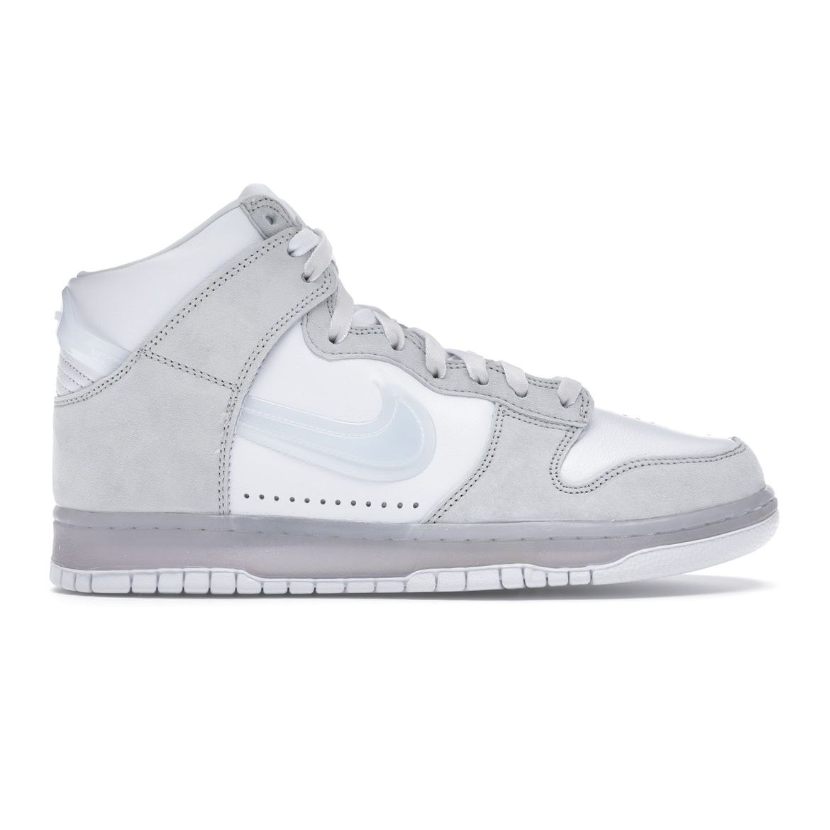 Кроссовки унисекс Nike Slam Jam x Dunk High White Platinum Clear Pure-Platinum DA1639-100
Кроссовки унисекс Nike Slam Jam x Dunk High White Platinum Clear Pure-Platinum DA1639-100