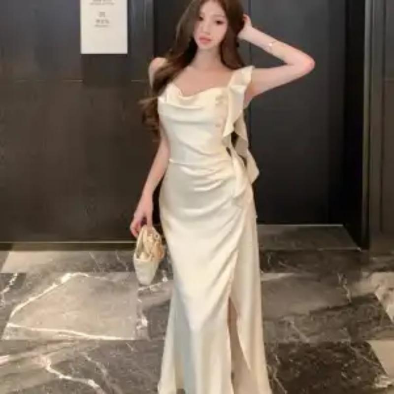 Жіноча шампанська атласна асиметрична шийна максі драпірована елегантна вечірня сукня з високим розрізом S абрикосовий
Жіноча шампанська атласна асиметрична шийна максі драпірована елегантна вечірня сукня з високим розрізом S абрикосовий