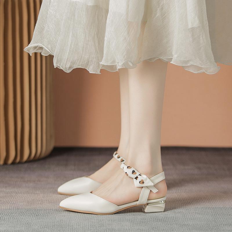 Shallow mouth spring summer sweet Mary Jane sandals temperament pearl pointed flat shoes women 34 чорний
Shallow mouth spring summer sweet Mary Jane sandals temperament pearl pointed flat shoes women 34 чорний