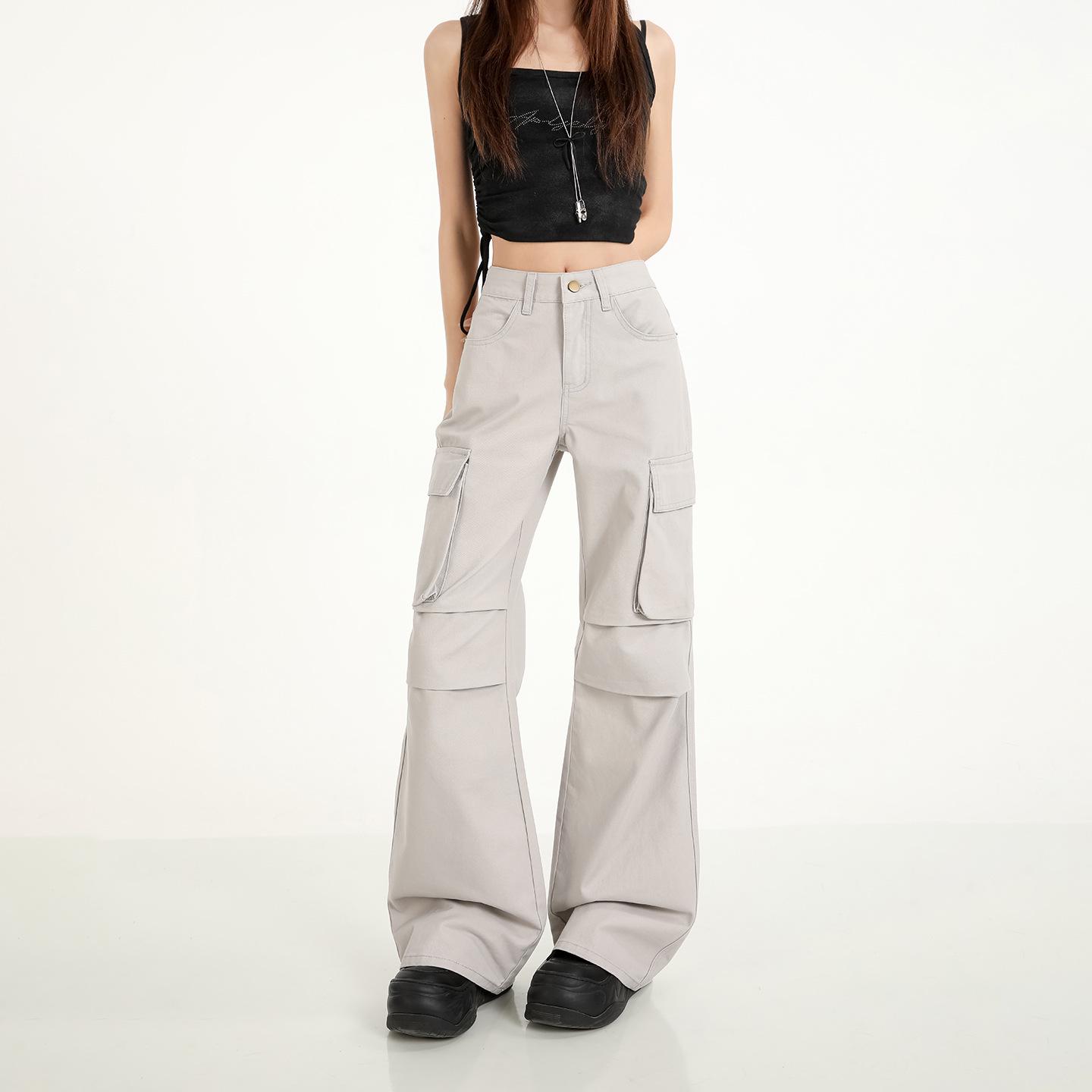 Trendy Women s Cotton Workwear Flare Jeans with Patch Pockets and Deconstructed Design Medium
Trendy Women s Cotton Workwear Flare Jeans with Patch Pockets and Deconstructed Design Medium
