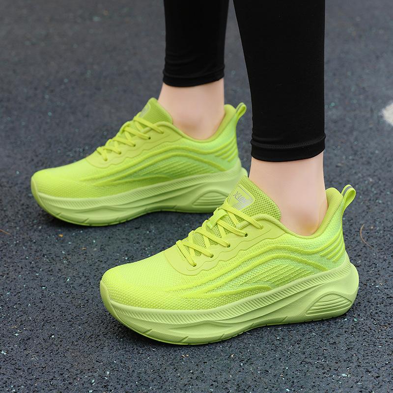 Couple shoes new mesh breathable sports shoes fashion versatile casual net shoes soft sole light running 44 фарби люмінесцентні зелений колір
Couple shoes new mesh breathable sports shoes fashion versatile casual net shoes soft sole light running 44 фарби люмінесцентні зелений колір