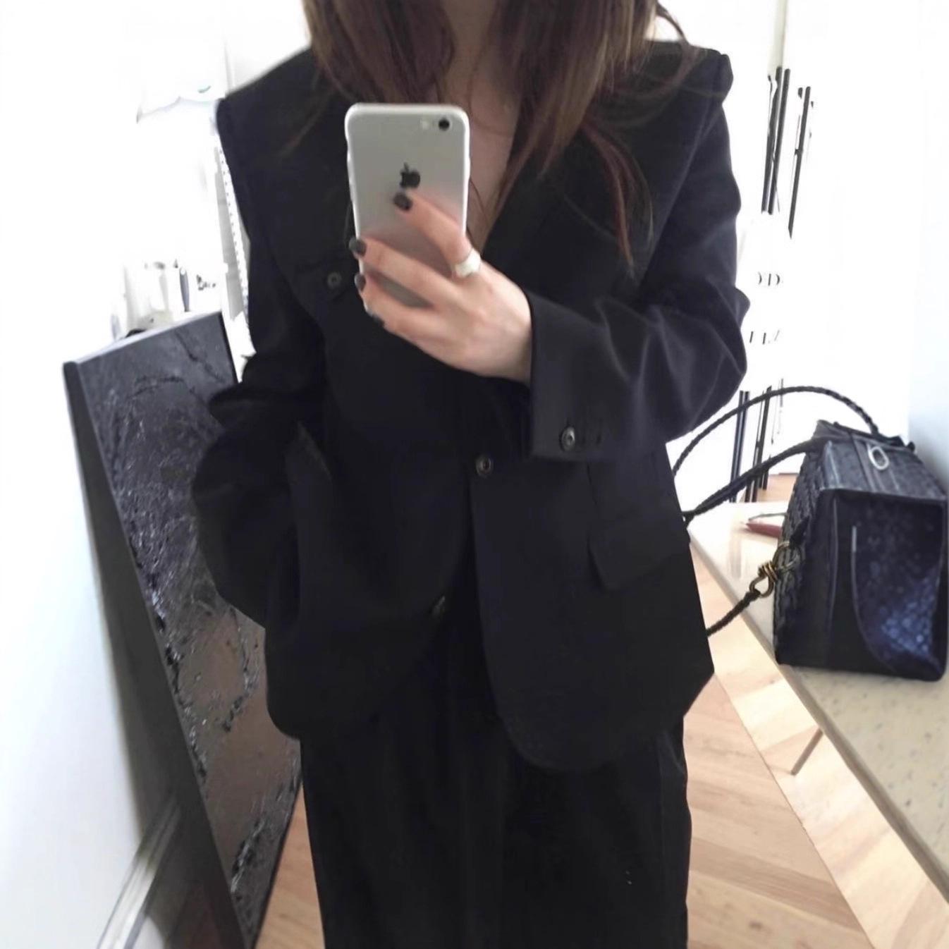 South Korea Dongdaemun Single-Breasted Suit Jacket: Professional, Versatile, and Stylish Design One Size чорний
South Korea Dongdaemun Single-Breasted Suit Jacket: Professional, Versatile, and Stylish Design One Size чорний