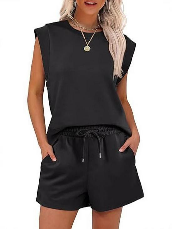 Women s Summer Casual Cap-Sleeve Top & Drawstring Shorts Set Medium абрикосовий
Women s Summer Casual Cap-Sleeve Top & Drawstring Shorts Set Medium абрикосовий