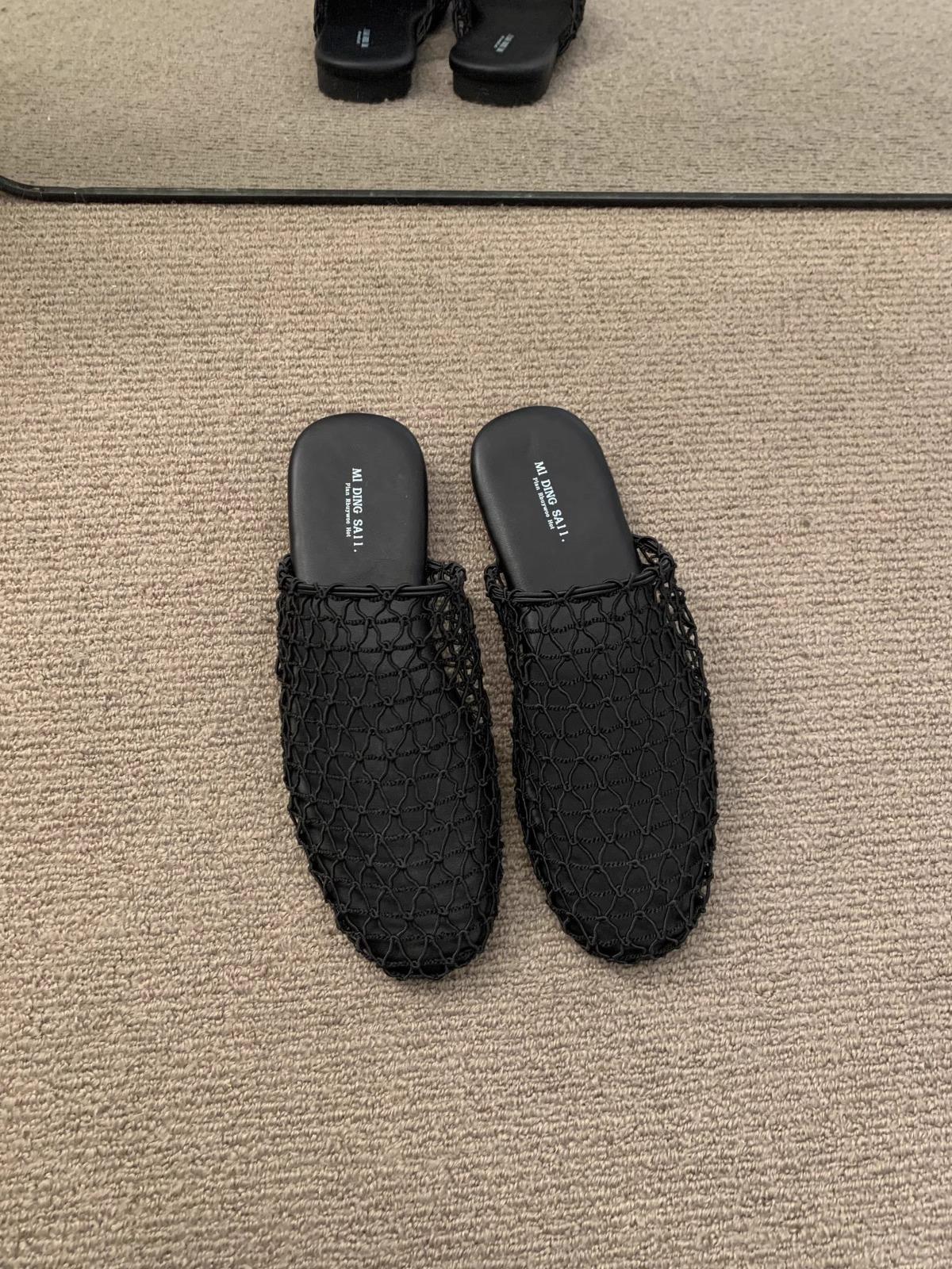 French flat-bottomed bag head and half slippers for women s summer wear 2025 new mesh hollow hole shoes, one foot cool slippers 40 чорний
French flat-bottomed bag head and half slippers for women s summer wear 2025 new mesh hollow hole shoes, one foot cool slippers 40 чорний