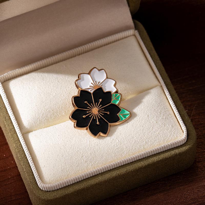 Delicate Cartoon Black And White Color Matching Two Cherry Blossoms Brooch Oil Drip Alloy Flower Pin Backpack Accessories Collar Badge
Delicate Cartoon Black And White Color Matching Two Cherry Blossoms Brooch Oil Drip Alloy Flower Pin Backpack Accessories Collar Badge