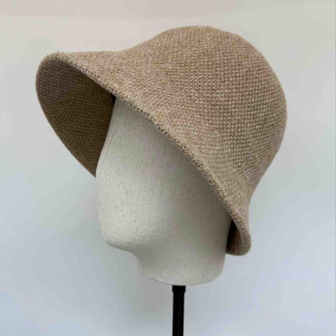 Белая вязаная шапка, открывающая лицо, маленькая осенне-зимняя шапка, женская высококлассная универсальная шерстяная теплая шапка бини в стиле рыбака M(56-58cm)
Белая вязаная шапка, открывающая лицо, маленькая осенне-зимняя шапка, женская высококлассная универсальная шерстяная теплая шапка бини в стиле рыбака M(56-58cm)