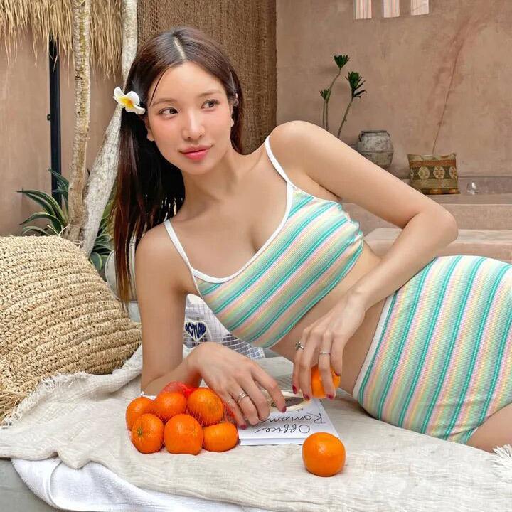 2024 Chic Korean Style Striped Bikini - High Waist Slimming Swimsuit for Women Extra Large розовый
2024 Chic Korean Style Striped Bikini - High Waist Slimming Swimsuit for Women Extra Large розовый