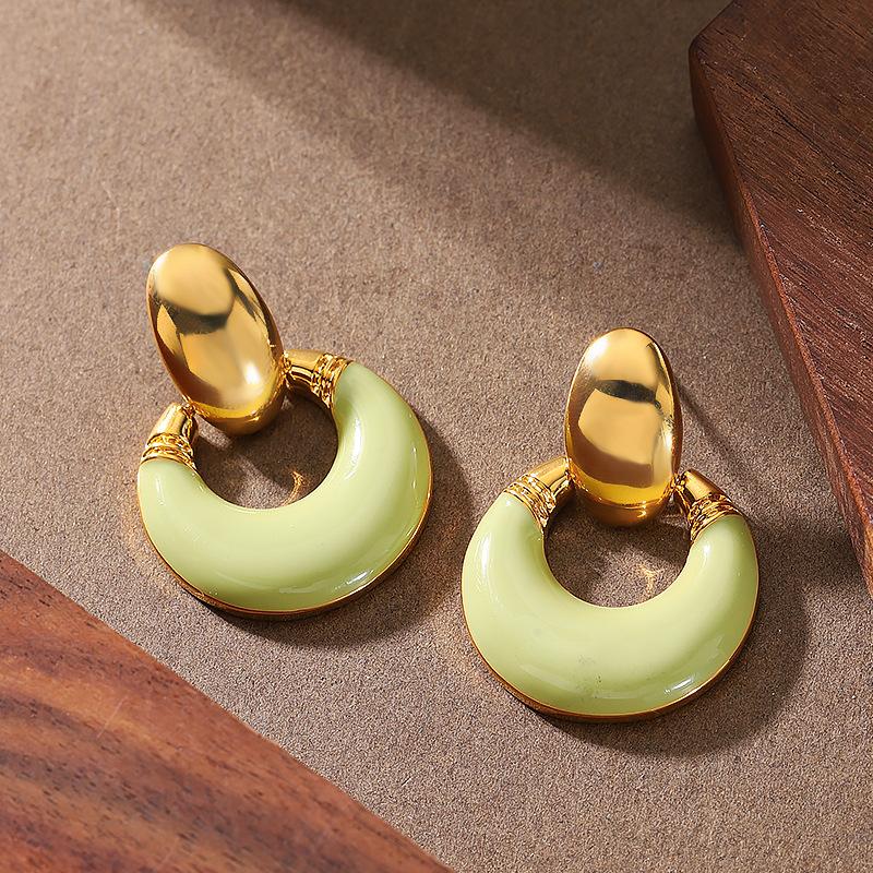 Niche fashion design sense enamel drip glaze geometric circle earrings light luxury temperament high-end sense commuter vacation earrings зелений
Niche fashion design sense enamel drip glaze geometric circle earrings light luxury temperament high-end sense commuter vacation earrings зелений