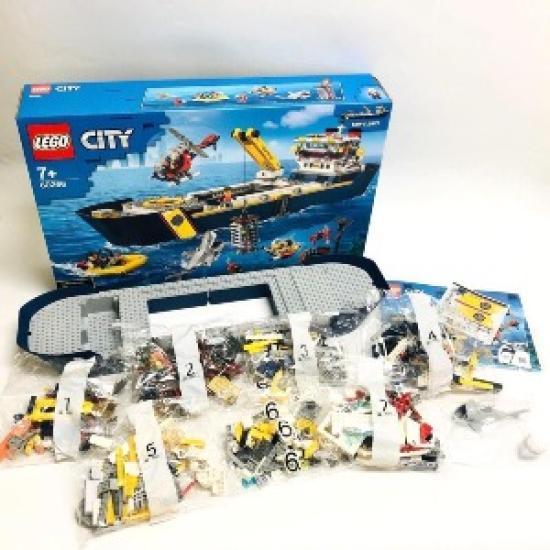 Открытая коробка LEGO City Экспедиционная партия Подводный исследовательский корабль 60266 синий
Открытая коробка LEGO City Экспедиционная партия Подводный исследовательский корабль 60266 синий