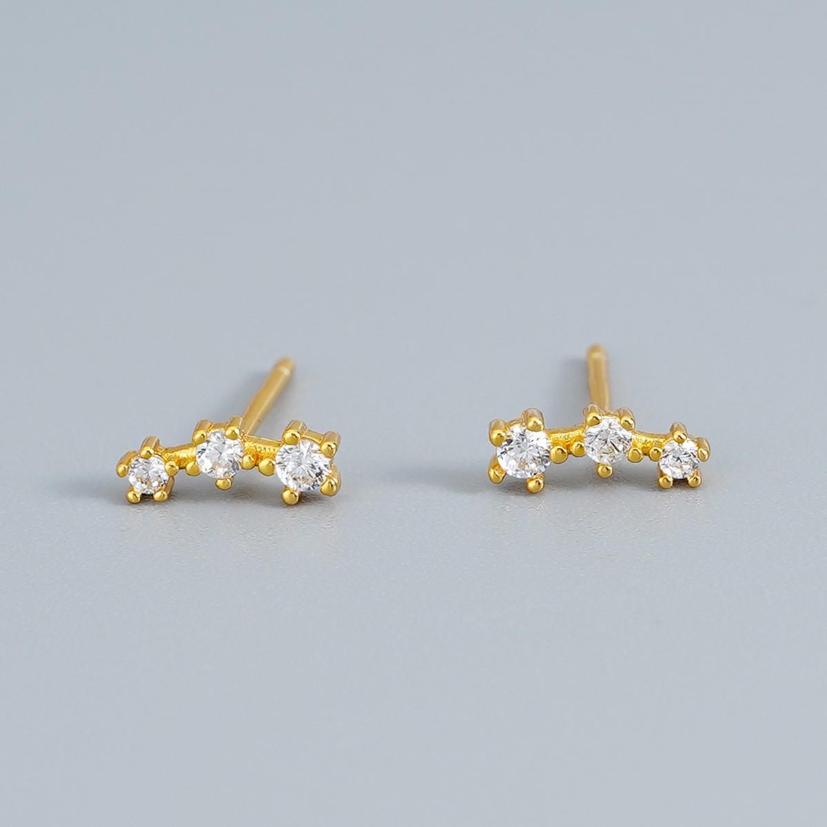 Новый горячо продаваемый набор серег для женщин с гальваническими наушниками и серьгами, набор из 6 штук
Новый горячо продаваемый набор серег для женщин с гальваническими наушниками и серьгами, набор из 6 штук