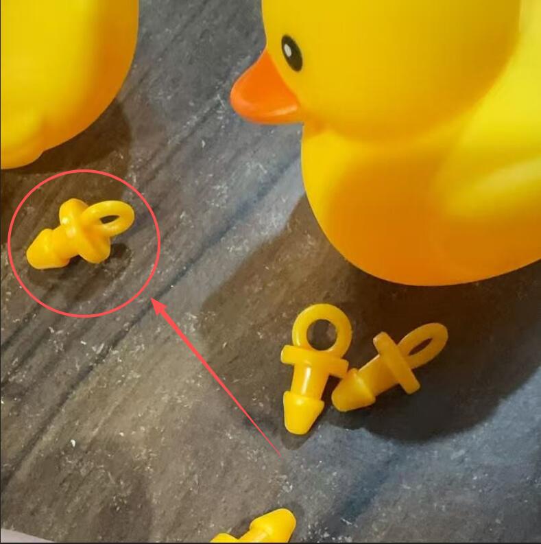 Yellow Duck Fish Clip: Stainless Steel Lure & Lock Buckle for Mackerel
Yellow Duck Fish Clip: Stainless Steel Lure & Lock Buckle for Mackerel
