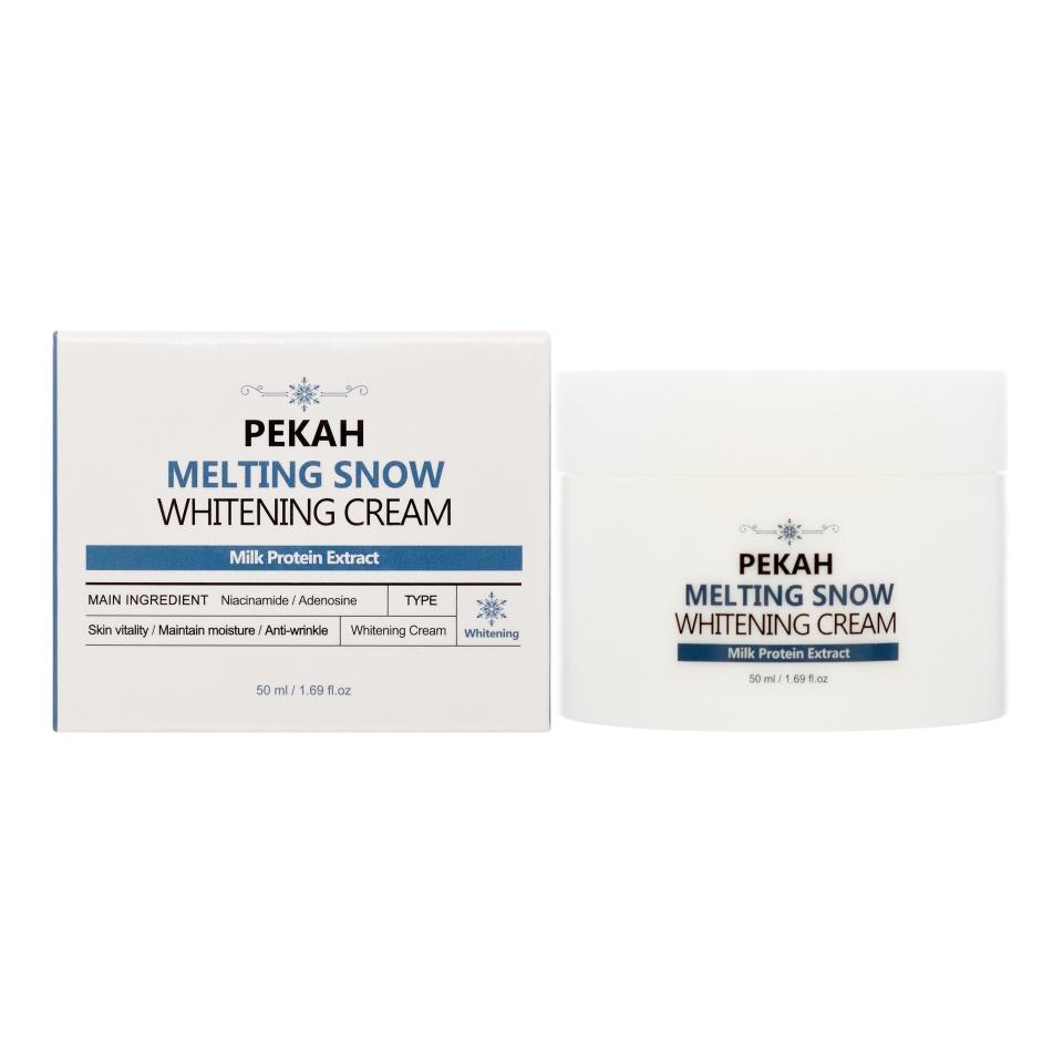 Омолаживающий крем для лица с молочными протеинами PEKAH Melting Snow Whitening Cream 50мл
Омолаживающий крем для лица с молочными протеинами PEKAH Melting Snow Whitening Cream 50мл