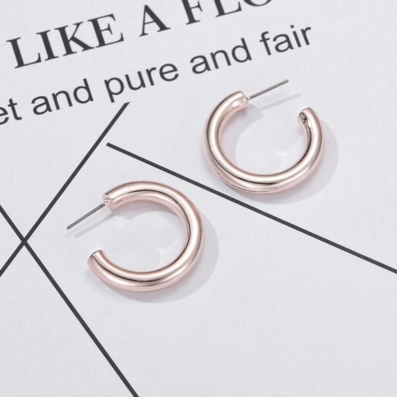 Classic Copper Alloy Smooth Gold Color Hoop Earrings For Women Girls Daily Earrings Oval Rectangle Shape Simple Fashion Zircon рожевий колір золота
Classic Copper Alloy Smooth Gold Color Hoop Earrings For Women Girls Daily Earrings Oval Rectangle Shape Simple Fashion Zircon рожевий колір золота