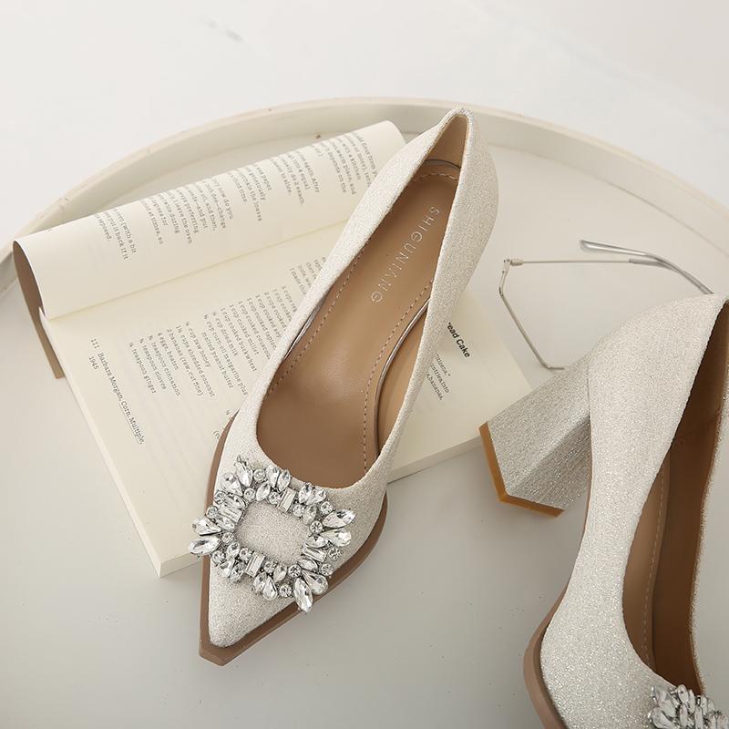 98581-5 Rhinestone pointed head shallow mouth leather shoes bridesmaid high heels women s shoes new versatile single shoes Mary Jane 40
98581-5 Rhinestone pointed head shallow mouth leather shoes bridesmaid high heels women s shoes new versatile single shoes Mary Jane 40