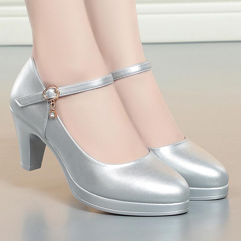 Low-cut, Round-toe, Soft-soled, Comfortable Shoes That Keep You Standing for Long Periods; Chunky Heeled High Heels for An Elegant Look 42 срібний
Low-cut, Round-toe, Soft-soled, Comfortable Shoes That Keep You Standing for Long Periods; Chunky Heeled High Heels for An Elegant Look 42 срібний