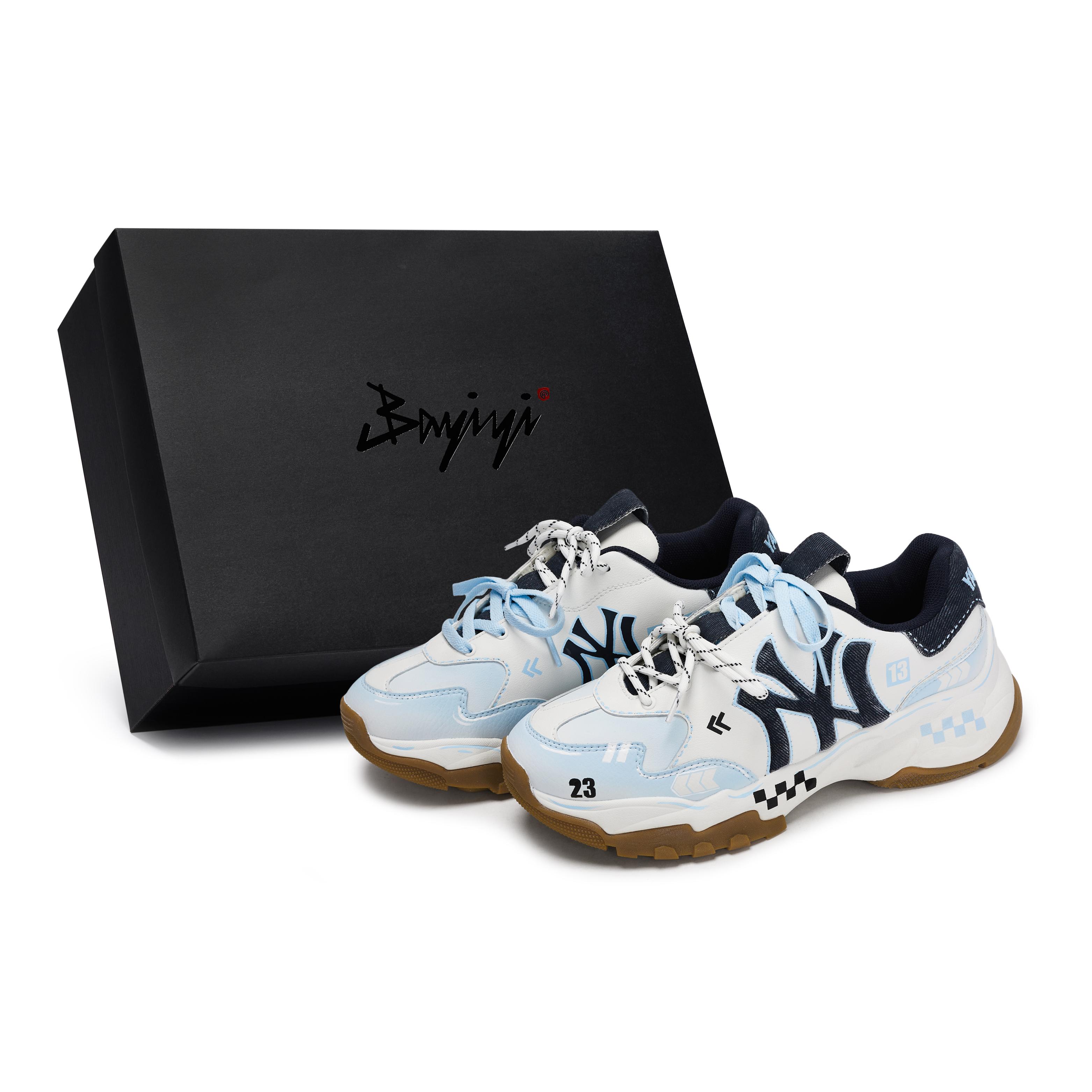 MLB New York Yankees Chunky Sneakers Unisex Low top Black/White/Blue 3ASHD045N-50NYS(Team80BOX) 42.5
MLB New York Yankees Chunky Sneakers Unisex Low top Black/White/Blue 3ASHD045N-50NYS(Team80BOX) 42.5