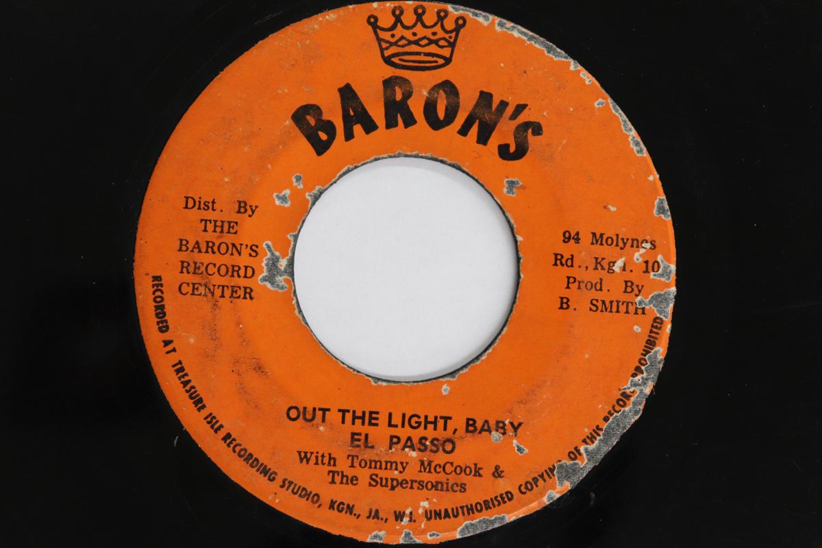 7inch Record EL PASSO TOMMY MCCOOK THE SUPERSO Out The Light Baby Mosquito 1 NONE BARONS 1971 Jamaica Reggae Ska Dub Used
7inch Record EL PASSO TOMMY MCCOOK THE SUPERSO Out The Light Baby Mosquito 1 NONE BARONS 1971 Jamaica Reggae Ska Dub Used