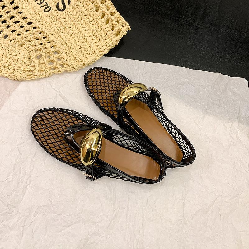 Sheepskin version~ Small gold buckle leather soft-soled mesh sandals women s summer breathable hollow sandals Mary Jane single shoes 40
Sheepskin version~ Small gold buckle leather soft-soled mesh sandals women s summer breathable hollow sandals Mary Jane single shoes 40